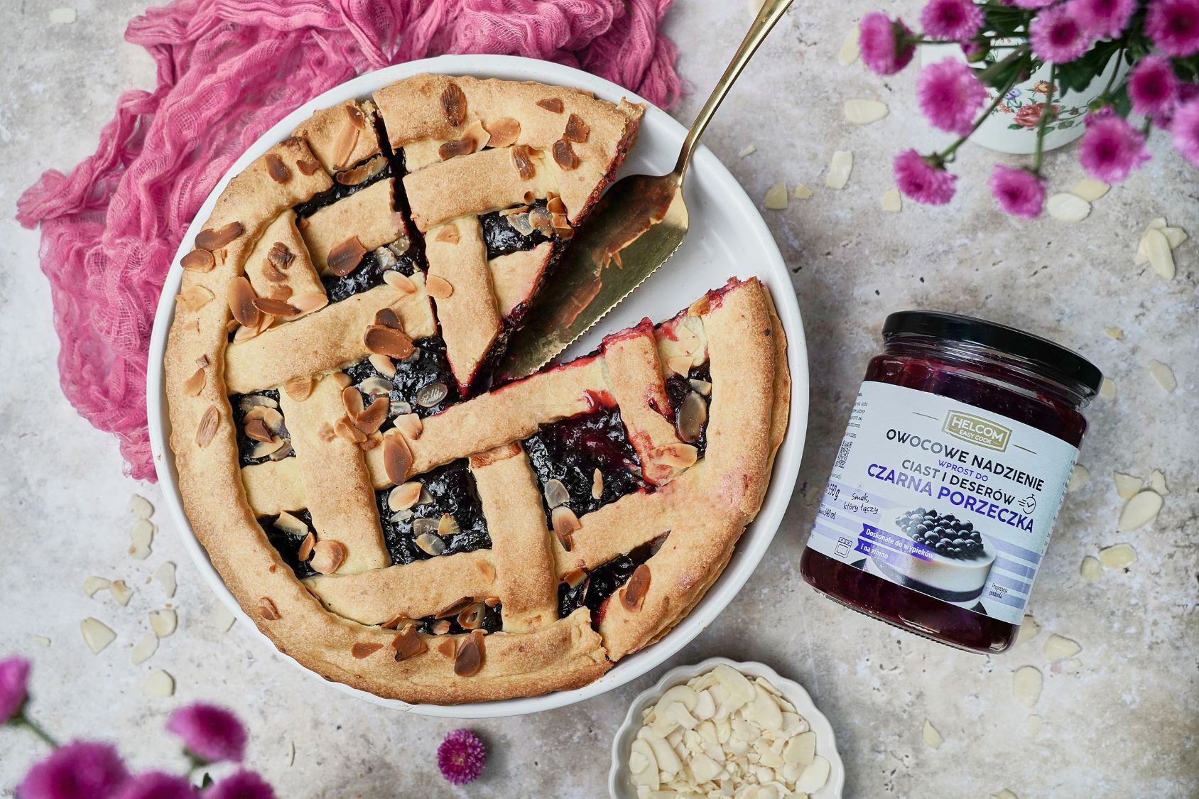 TARTA PORZECZKOWA od góry obok nadzienie z czarną porzeczką od Helcom Easy Cook